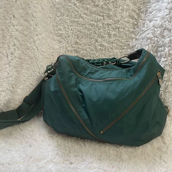 Alexisuospny Nylon Green large shoulder bag Chain Strap gold tone hardwares . - Picture 7 of 15